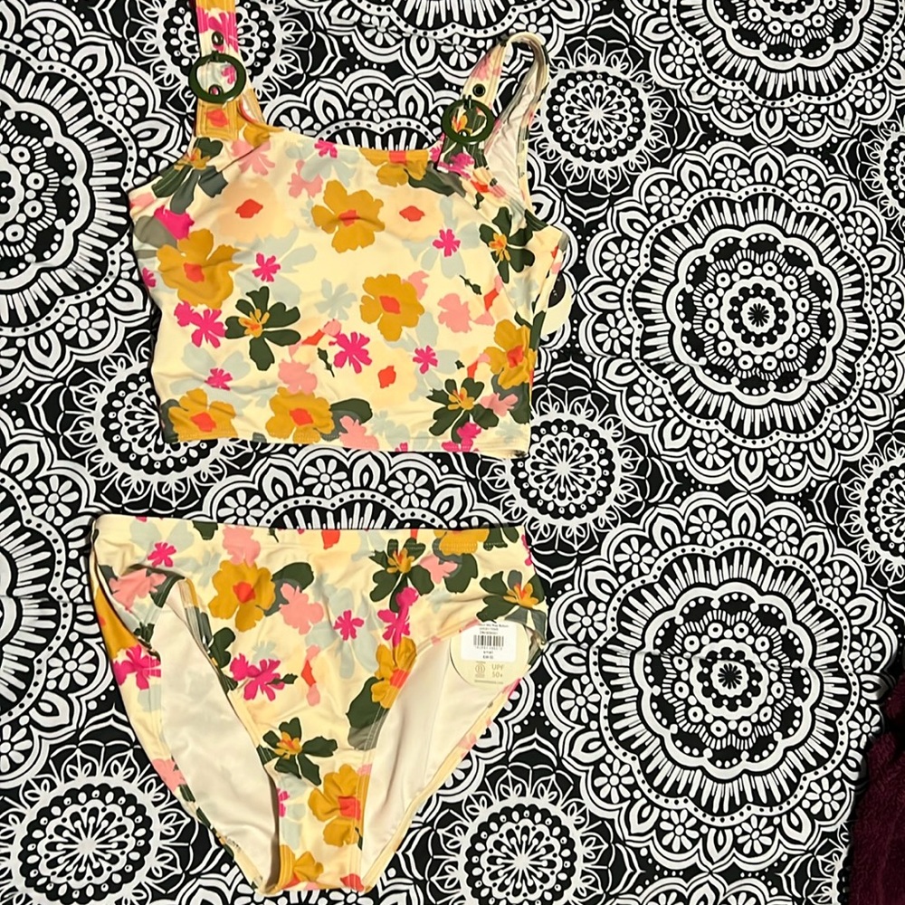 Downeast Outfitters floral tannins